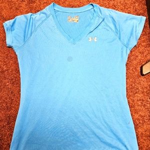 Under Armour Women's Blue V Neck T Shirt Short Sleeved Size Small Petite